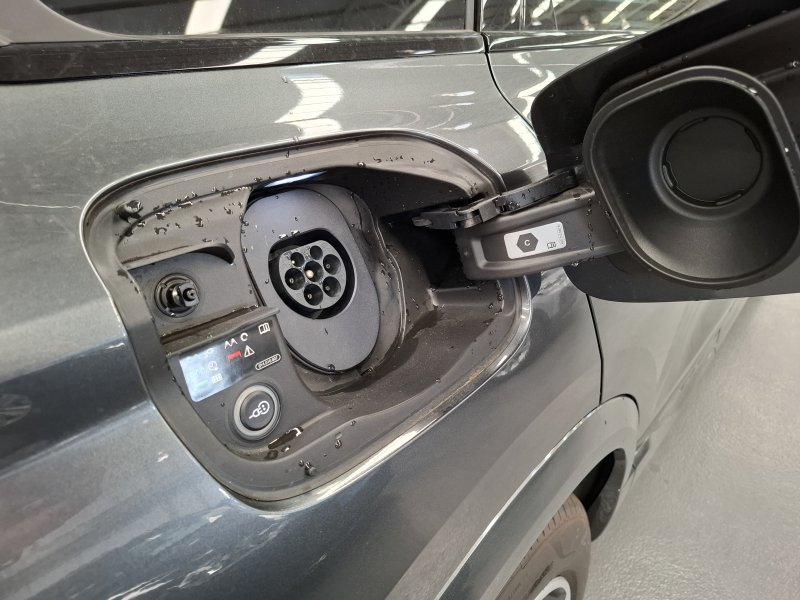 AUDI Q6