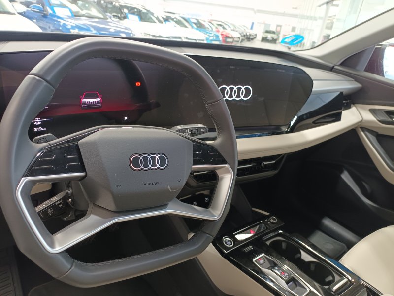 AUDI Q6