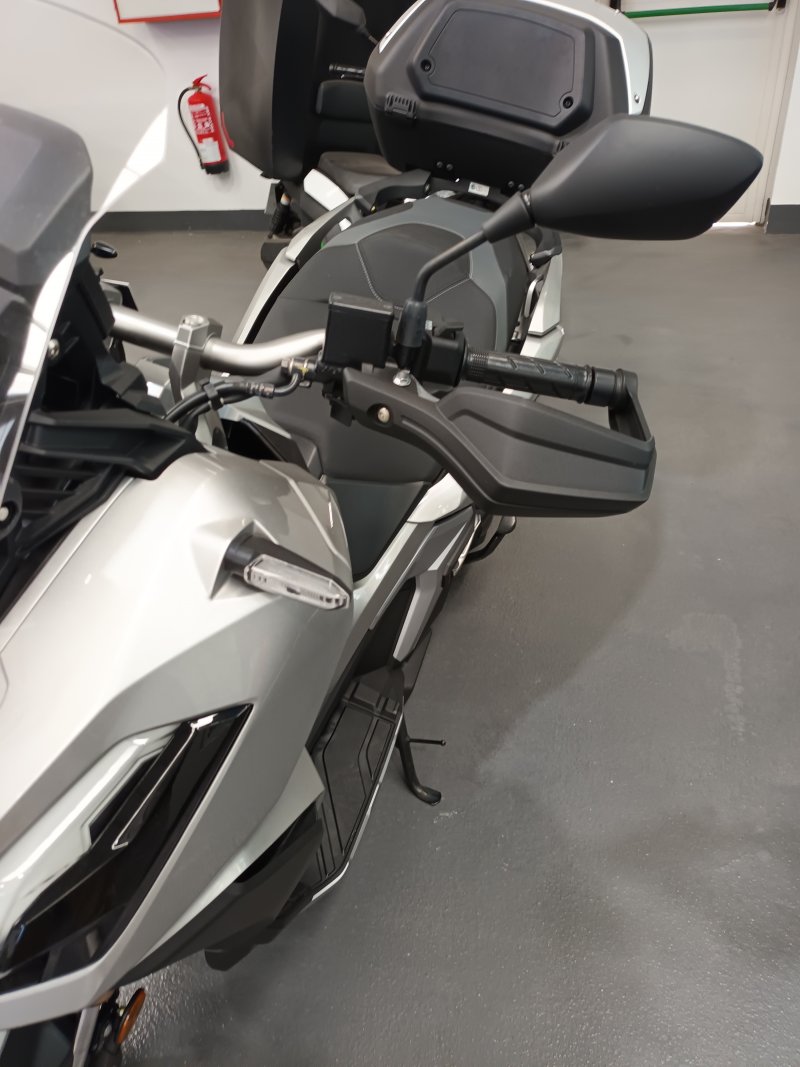 HONDA ADV350