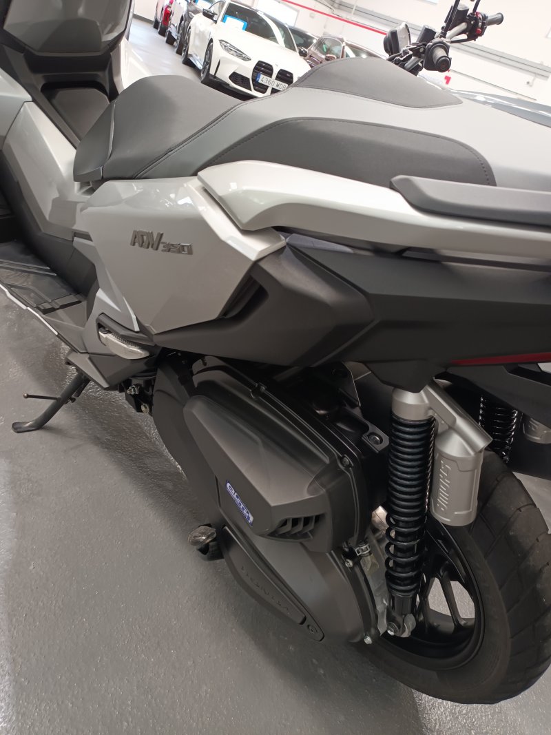 HONDA ADV350