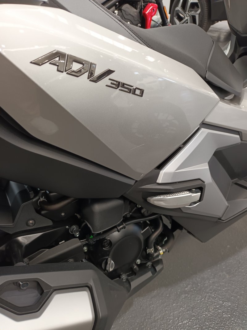 HONDA ADV350