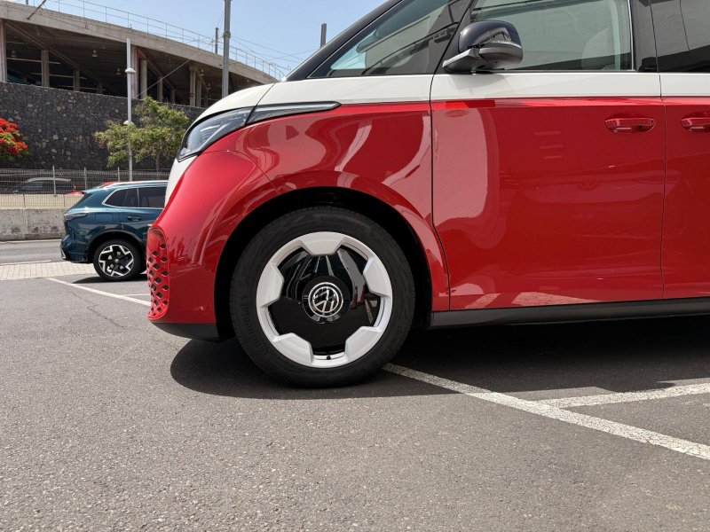 VW COMERCIALES ID. Buzz