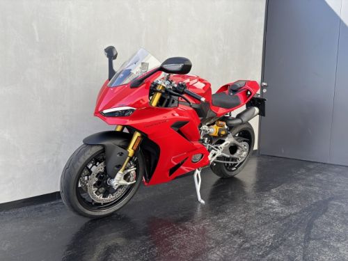 DUCATI Panigale V2