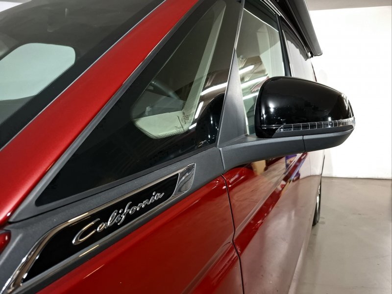 VW COMERCIALES California