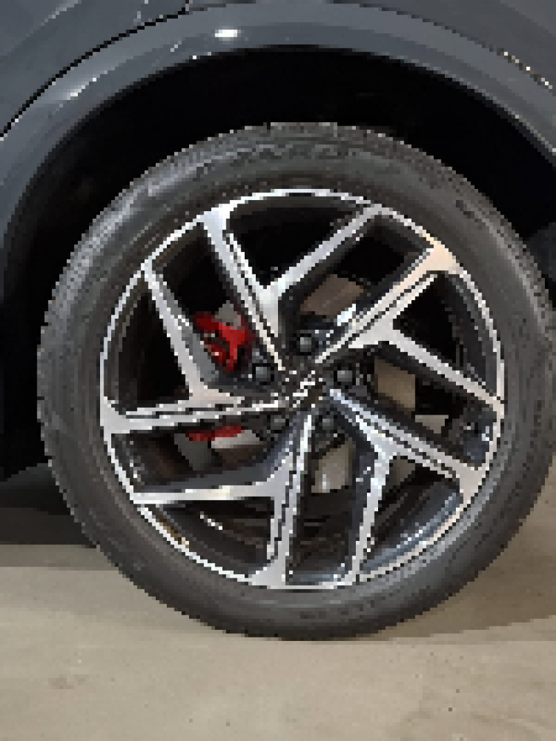 AUDI Q6