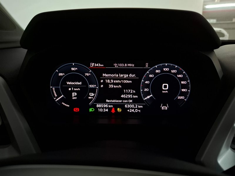 AUDI Q4