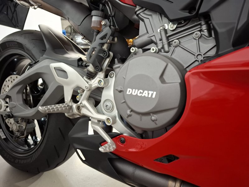 DUCATI Panigale V2