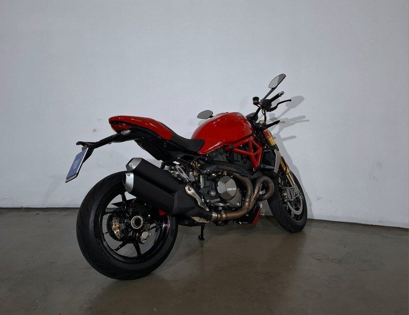 DUCATI Monster 