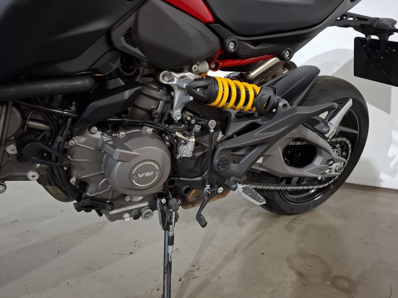 DUCATI Monster