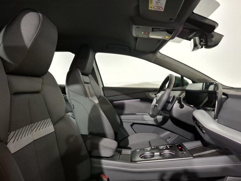 AUDI Q4