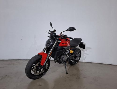 DUCATI Monster