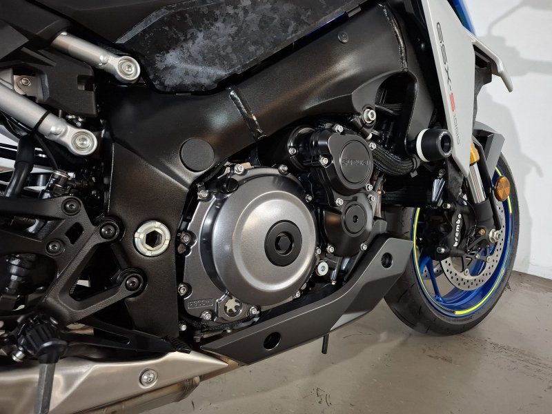 SUZUKI GSX