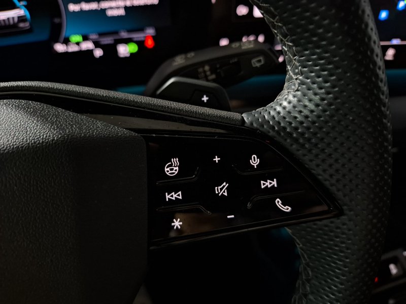 AUDI Q6