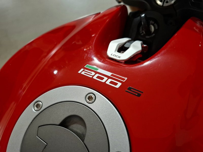 DUCATI Monster 