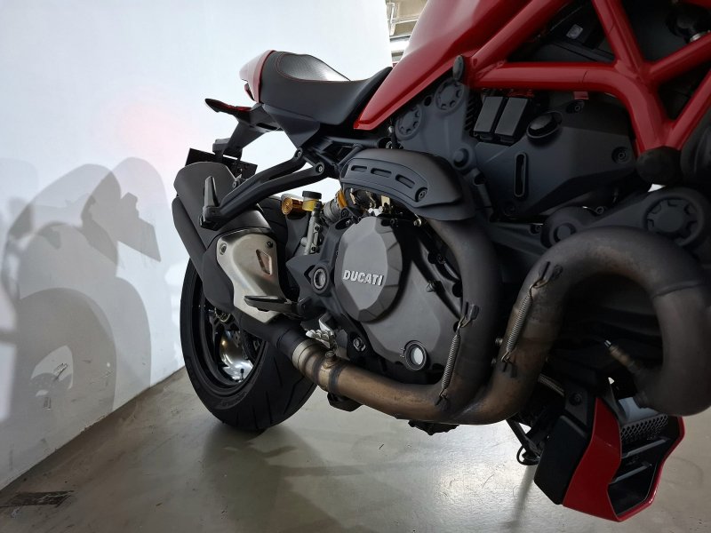 DUCATI Monster 